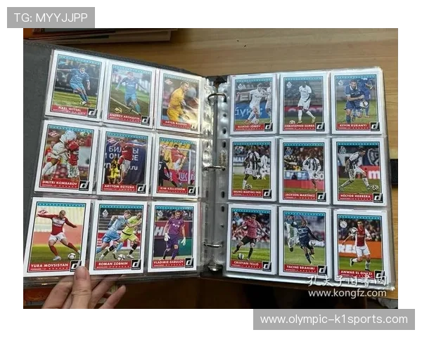 足球球星卡的多重用途探索与收藏价值分析